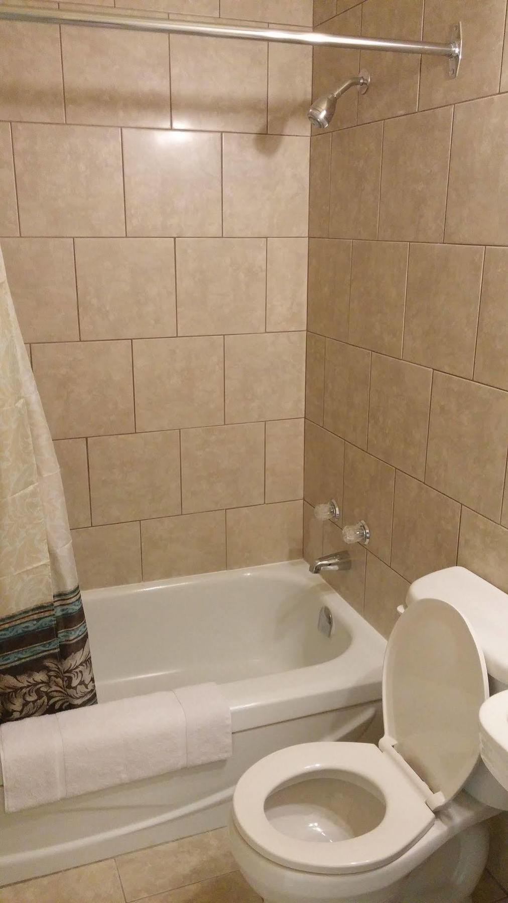 Travellers Choice Motel Γουίντσορ Εξωτερικό φωτογραφία